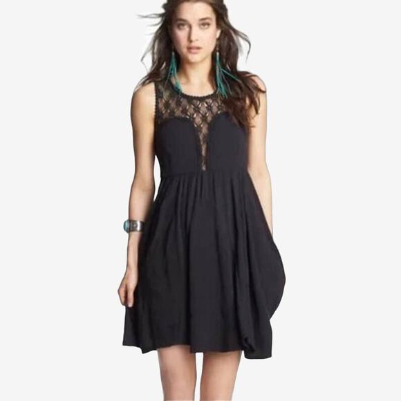 Free People Fiesta Mini Dress Small Black Asymmetrical Hem Crochet Neutral Flowy - Picture 3 of 4
